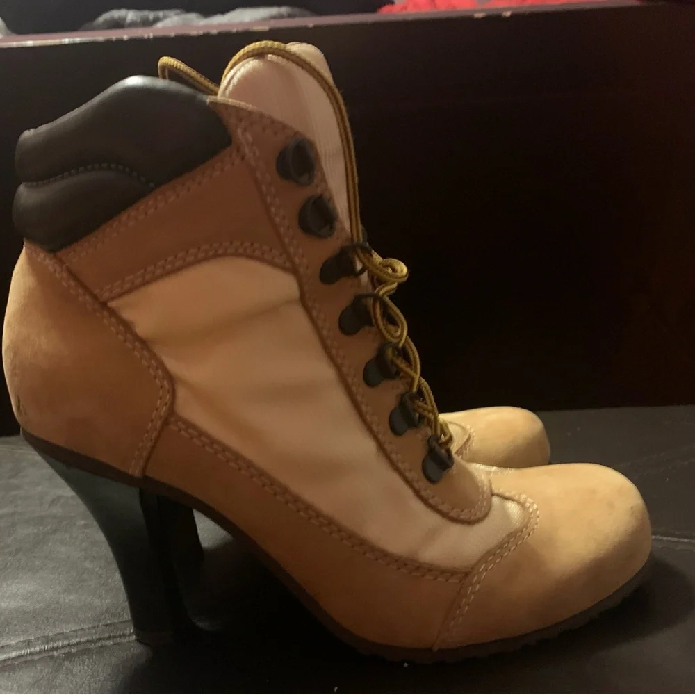 Retro Steve Madden heeled bootie - Picture 1 of 7